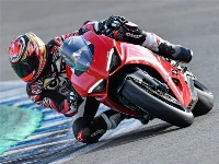 2020 ducati panigale slide